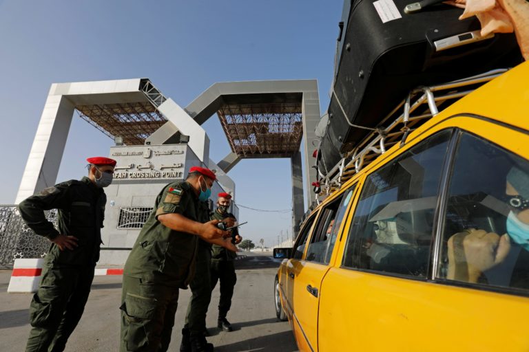 Sources : «Le Qatar et l’Égypte discutent la reconstruction de Gaza loin de l’Autorité palestinienne»
