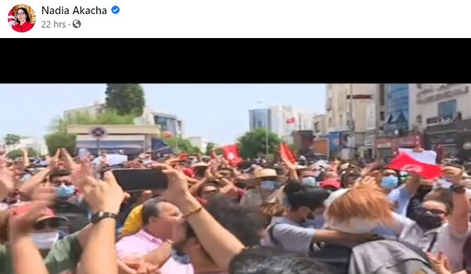 Sur les réseaux sociaux, la chanson de Latifa Arfaoui «Vive le peuple» mitraillée par les Tunisiens  