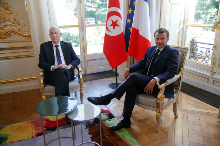 Macron assure Saïed du soutien de la France à la Tunisie