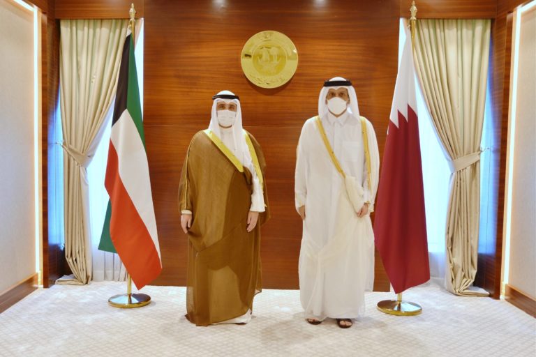 Le Koweït et le Qatar discutent des évolutions régionales
