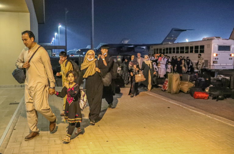 Préparatifs au Qatar pour envoyer les rescapés afghans, vers leurs destinations finales