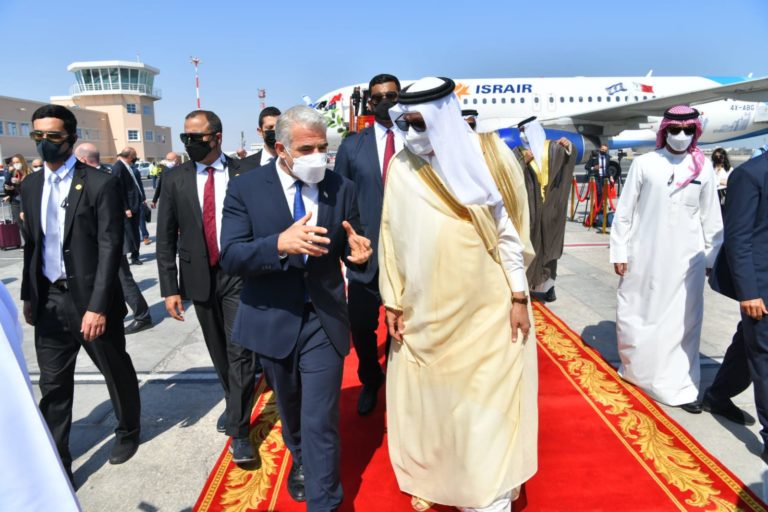 Le ministre israélien des Affaires étrangères arrive au Bahreïn