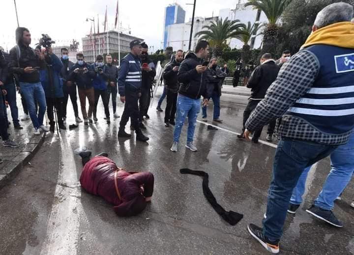 Ligue tunisienne des droits de l’homme : Violences injustifiées contre les manifestants tunisiens
