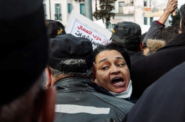 Tunisie : Des associations dénoncent la violence des journalistes et la restriction des libertés