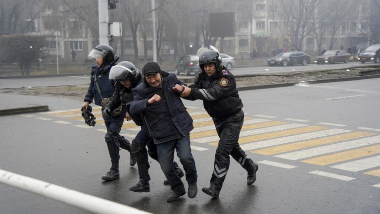 Plus de 5 mille personnes arrêtées dans le cadre des manifestations au Kazakhstan