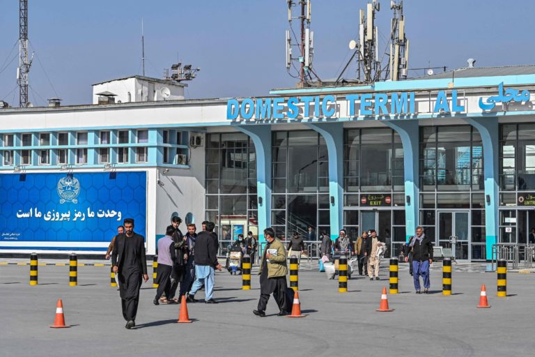 Les Taliban cèdent officiellement la gestion et la sécurité de quatre aéroports afghans aux Émirats arabes unis