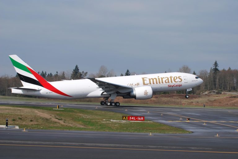 Le premier vol de la compagnie Emirates Airlines atterrit à Tel Aviv