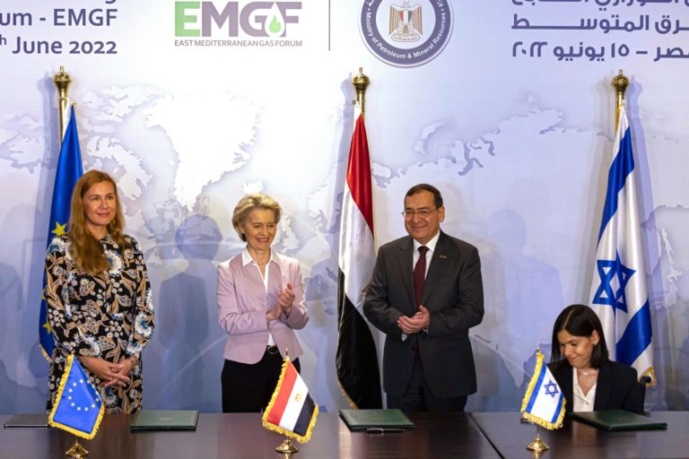 Signature d’un accord d’approvisionnement en gaz naturel entre Israël, l’Égypte et l’Union européenne