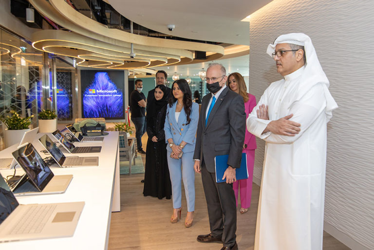Microsoft renforce sa présence au Qatar et lance un bureau écologique pour encourager l’innovation