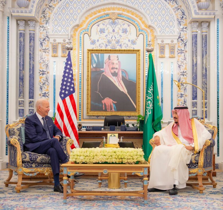Arabie saoudite: le roi Salmane et Biden discutent du renforcement des relations bilatérales