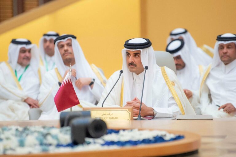 Sommet de Djeddah : L’émir du Qatar demande l’intervention de Washington pour résoudre la situation en Palestine  
