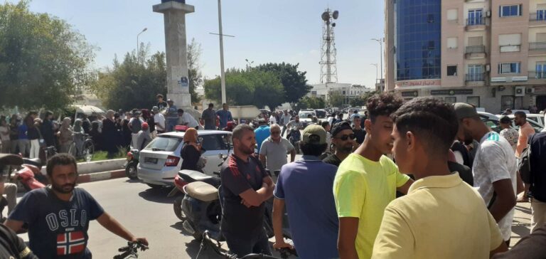 Tunisie: le gouverneur de Médenine et le délégué de Zarzis chassés par les habitants