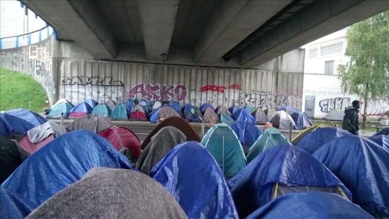 France : Manifestation à Paris pour la mise à l’abri immédiate des mineurs isolés