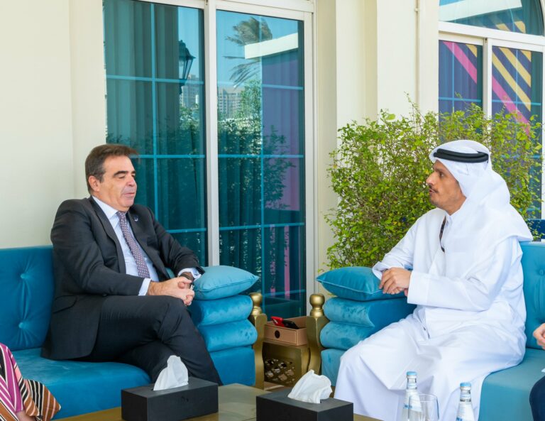 Le Qatar discute de collaboration avec la Commission européenne