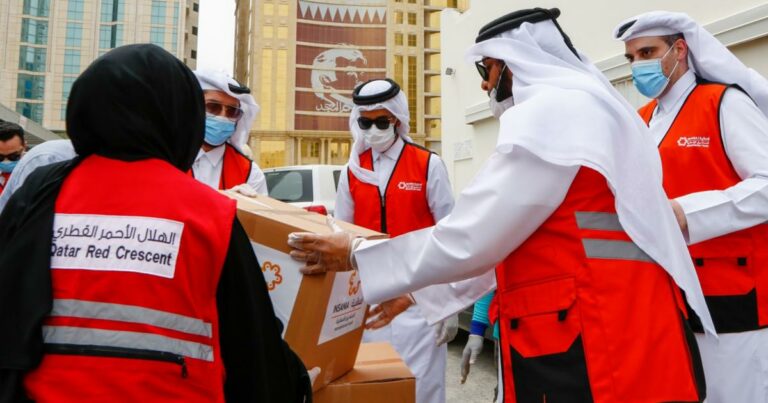 Le Croissant-Rouge qatari se prépare à distribuer des aides hivernales en Palestine