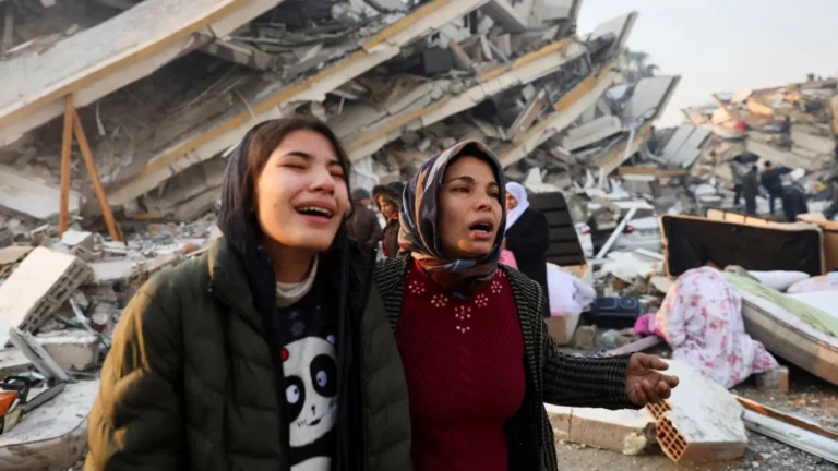 Séismes en Turquie et en Syrie: le bilan dépasse le cap des 21 mille morts