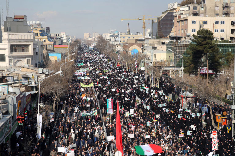 Iran : Manifestations dans plusieurs villes  avant le rétablissement des sanctions américaines