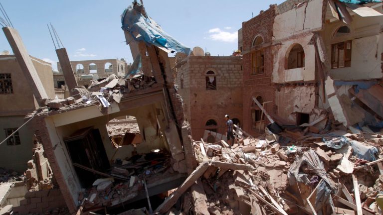 Yémen: les forces pro-gouvernementales mène un raid contre des houthis dans le sud