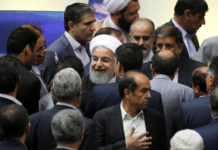 Iran: le gouvernement du Rohani se trouve ‘impuissant’ à enrayer la débâcle de l’économie nationale