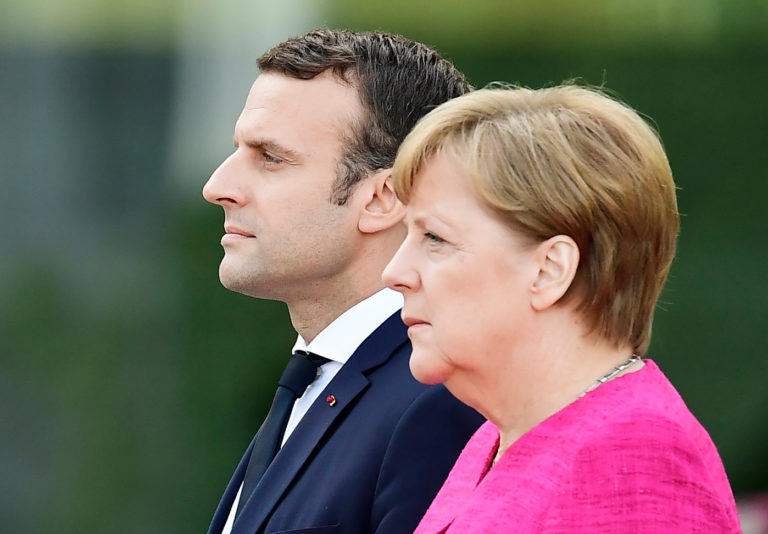 Macron et Merkel appellent la Turquie à mettre fin à son opération « Source de Paix »
