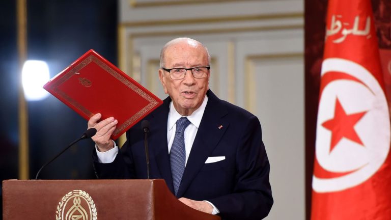 Tunisie : Béji Caïd Essebsi appelle à modifier la Constitution