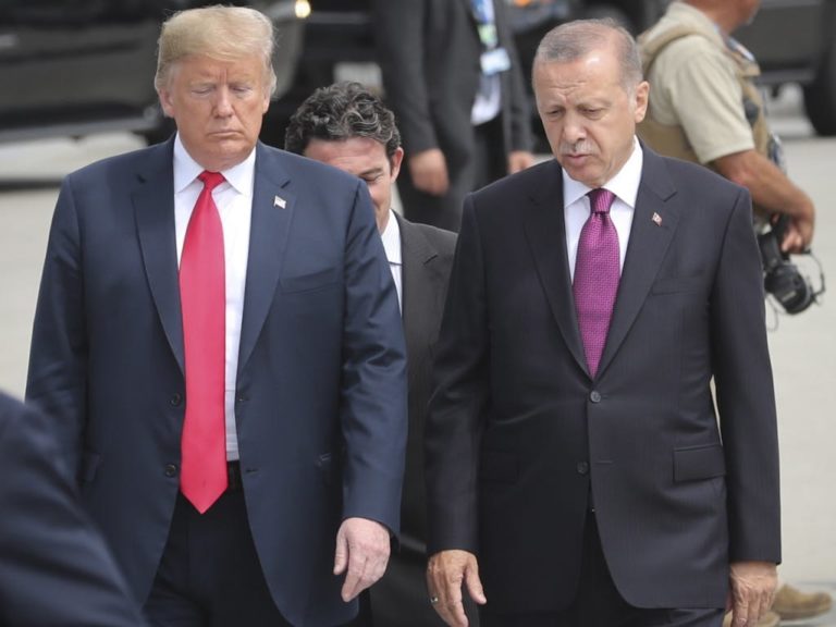 Erdogan et Trump en accord de poursuivre la coordination concernant la zone securisée en Syrie