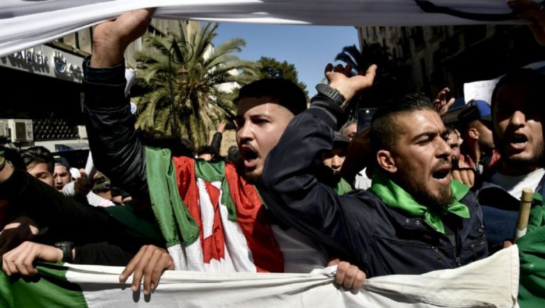 Nouvelle manifestations dans toute l’Algérie malgré les annonces d’Abdelaziz Bouteflika