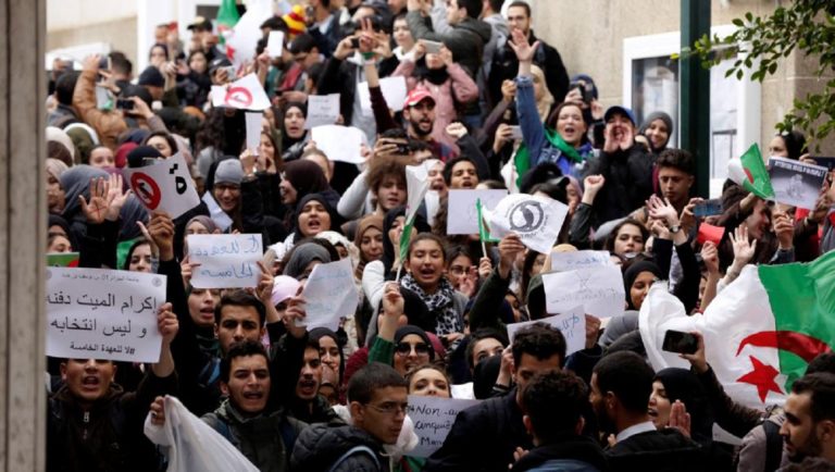 Algérie: cinquième vendredi de manifestations contre le régime