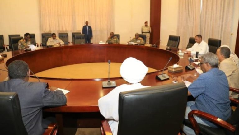 Après les critiques de l’intervention saoudienne et émiratie.. les premières réunions du dialogue soudanais commencent
