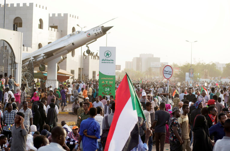 Financial Times: L’Arabie Saoudite, les Émirats et l’Égypte entravent la transition vers un régime civil au Soudan