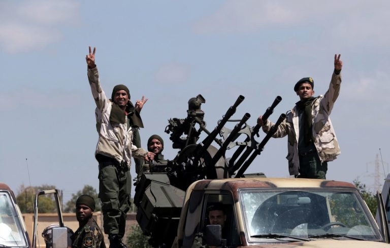 Arabi 21: Des mercenaires du Kurdistan irakien au secours de Haftar en Libye