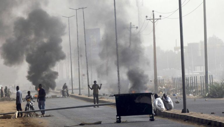 Soudan : le Conseil militaire ferme les hôpitaux et prive les blessés des soins médicaux