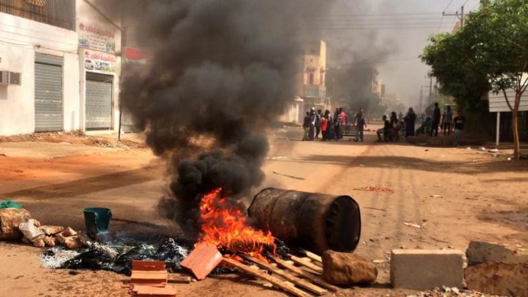 Soudan : Le mouvement de contestation s’attache à la désobéissance civile