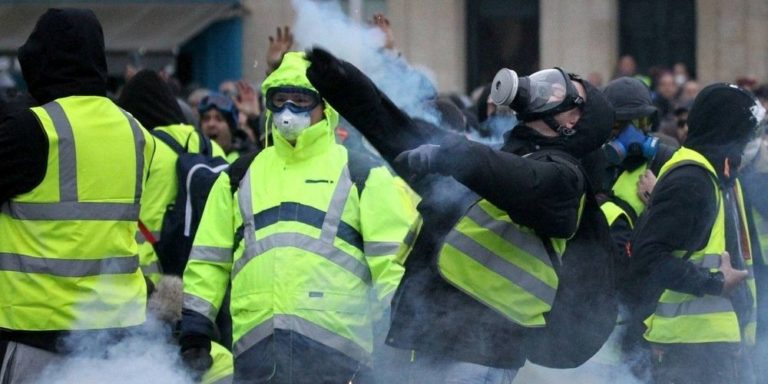 France: nouvelle manifestation agitée de Gilets jaunes à Toulouse