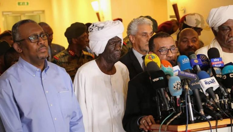 Les parties soudanaises s’accordent face à une population méfiante    