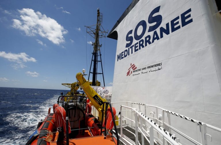 Méditerranée: 223 migrants secourus par l’Ocean Viking en attente d’un port sûr