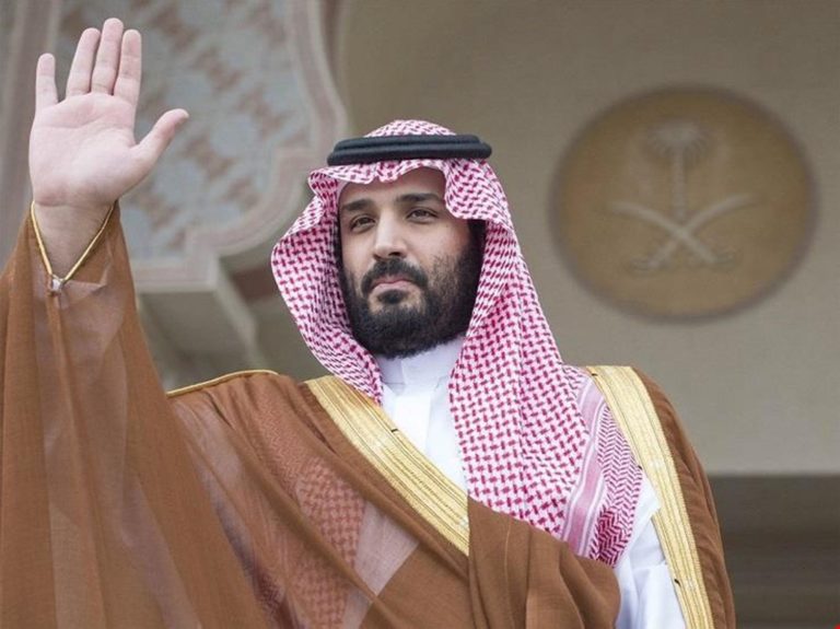 Mediapart : «Le prince héritier saoudien frappe la monarchie en plein cœur»