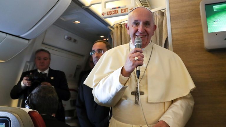 Pape François: « un honneur que les Américains m’attaquent »