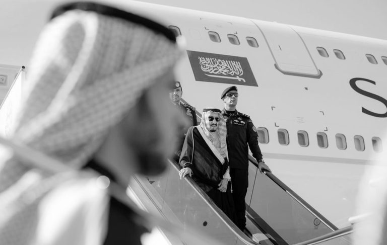 Un célèbre activiste de toile saoudien dément la version officielle de l’assassinat du garde du corps du roi Salmane