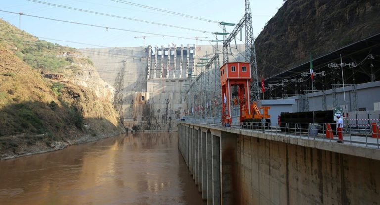 Malgré l’absence de l’Éthiopie, l’Égypte signe un accord sur le barrage du Nil parrainé par les États-Unis