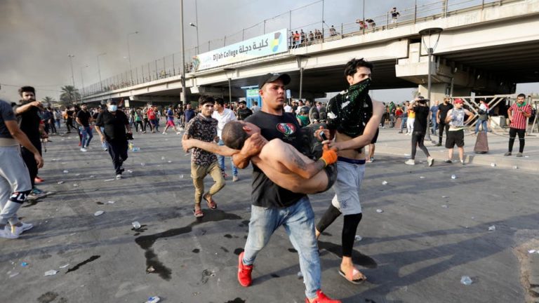 Irak: les forces de sécurité ont tué 97 manifestants par des armes particulièrement meurtrières