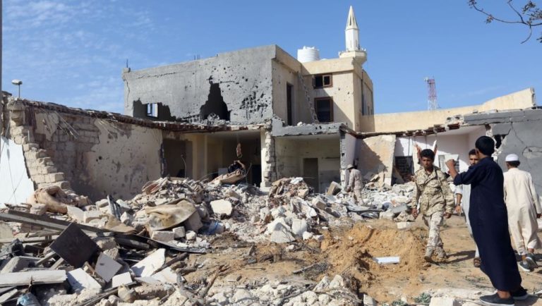 Libye: raid aérien des forces pro-Haftar contre des positions à Tripoli