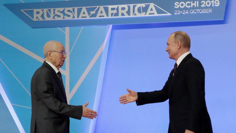 Sommet Russie-Afrique: ce qu’a dit Bensalah à Poutine sur la situation en Algérie