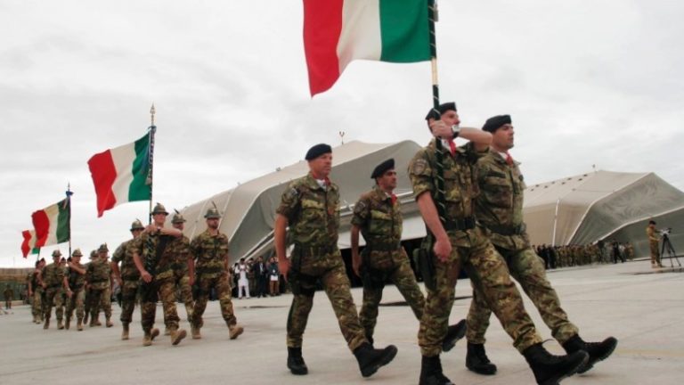 Irak: 5 militaires italiens blessés dans une explosion