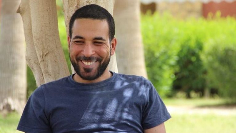 Égypte : Interpellation du journaliste qui annonça le transfert du fils d’al-Sissi, et l’affaire intrigue les médias