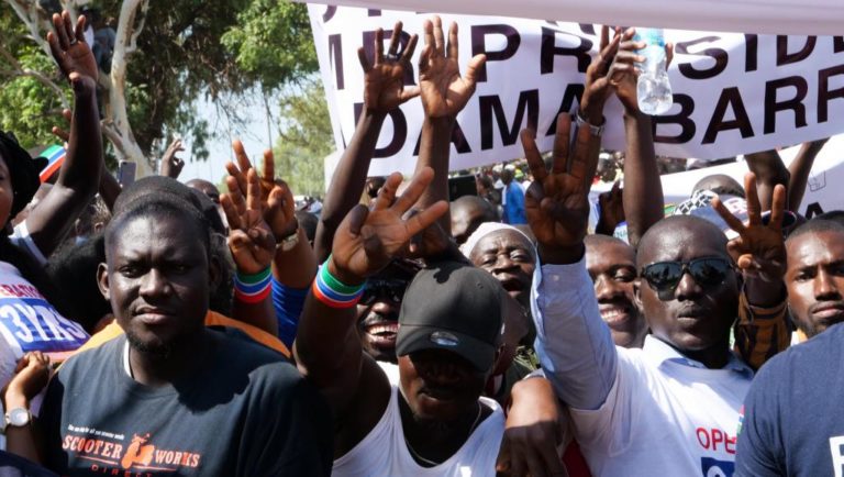 Gambie: 3 morts et des arrestations lors d’une manifestation