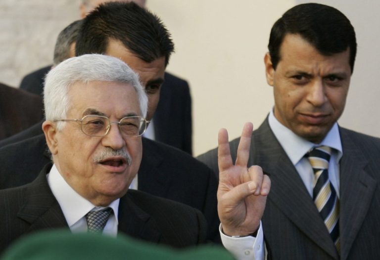 «Des plans pour placer Dahlan en tête de l’autorité palestinienne», affirme un journal hébreu