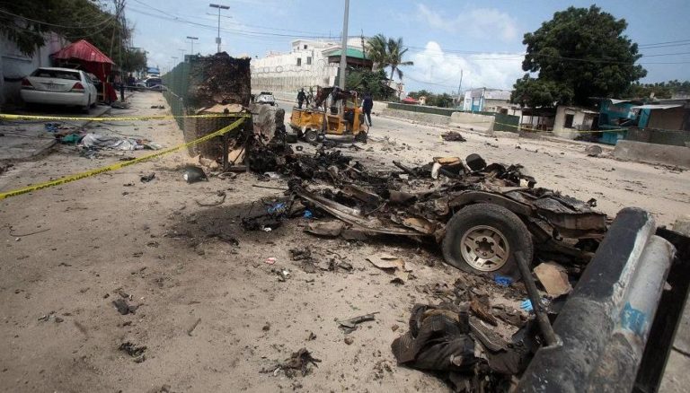 Somalie : Un kamikaze prend pour cible la voiture  du gouverneur le tuant ainsi que 3 de ses gardes