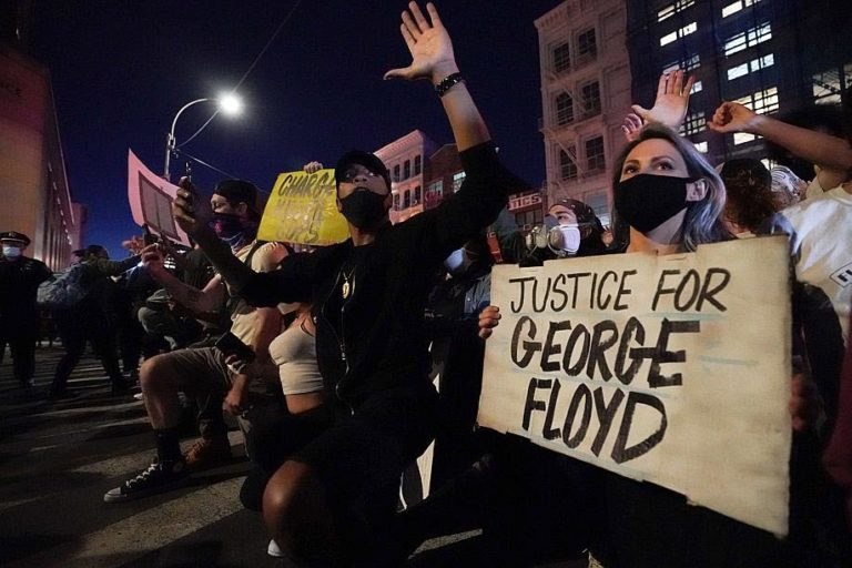 Mort de George Floyd :Obama salue un «changement de mentalité» chez les manifestants américains