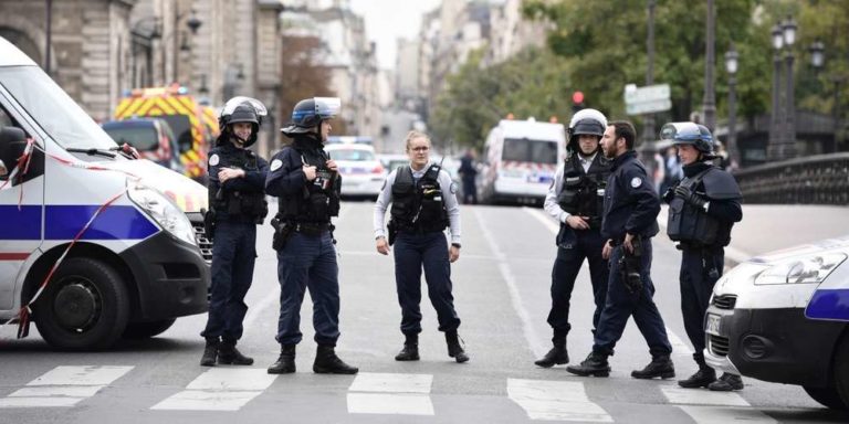 France: six policiers renvoyés devant le conseil de discipline pour des propos racistes sur un groupe WhatsApp